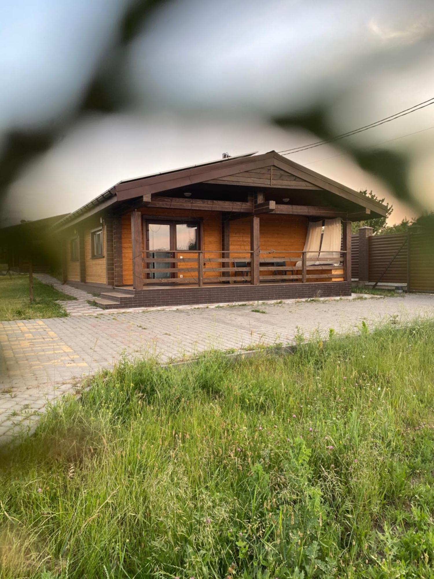 Villa Хомене Rzhyshchiv Exterior foto